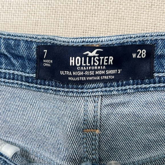 Hollister Ultra High Rise Mom Short 3” - Two Tone - Picture 3 of 4